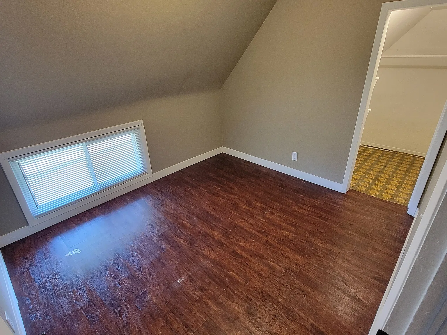2 bed, 775 sqft, $1,250 — Photo 3