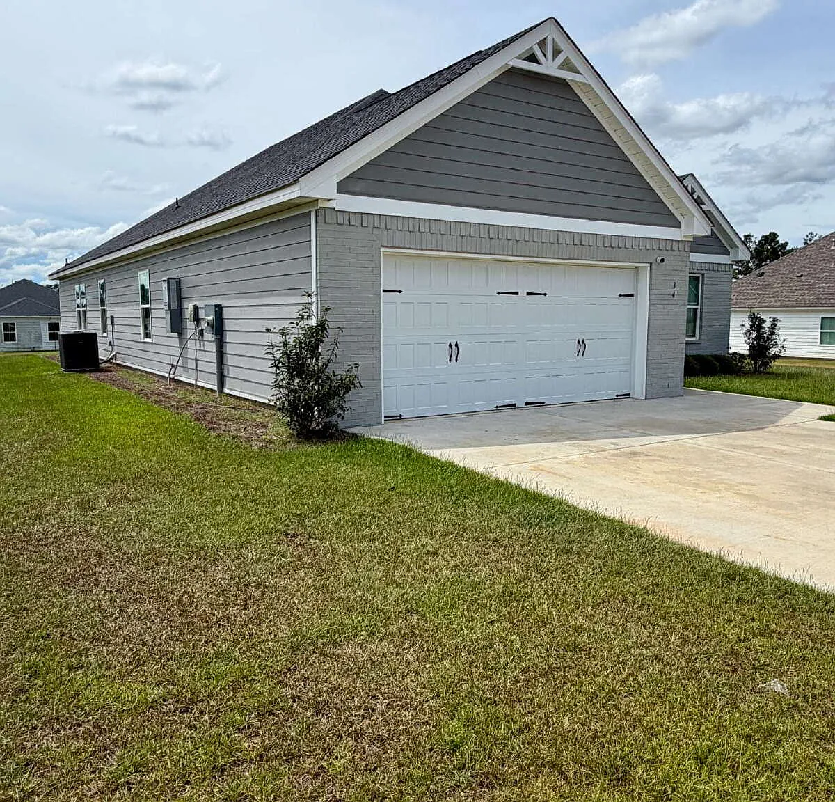 4 bed, 3.0 bath, 2097 sqft, $2,350 — Photo 3