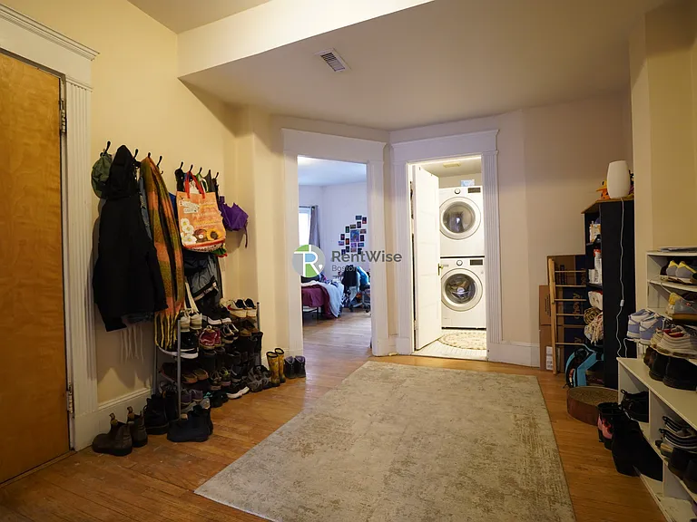 10 Foster St #2 — Photo 21