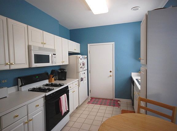 2nd image of 1429 Shawford Way #1429