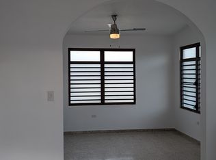 6 Bromela, Isabela, PR 00662