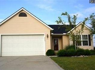 6009 W Breezeway Dr, North Ridgeville, OH 44039