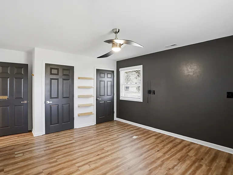 512 Lexington Blvd — Photo 41