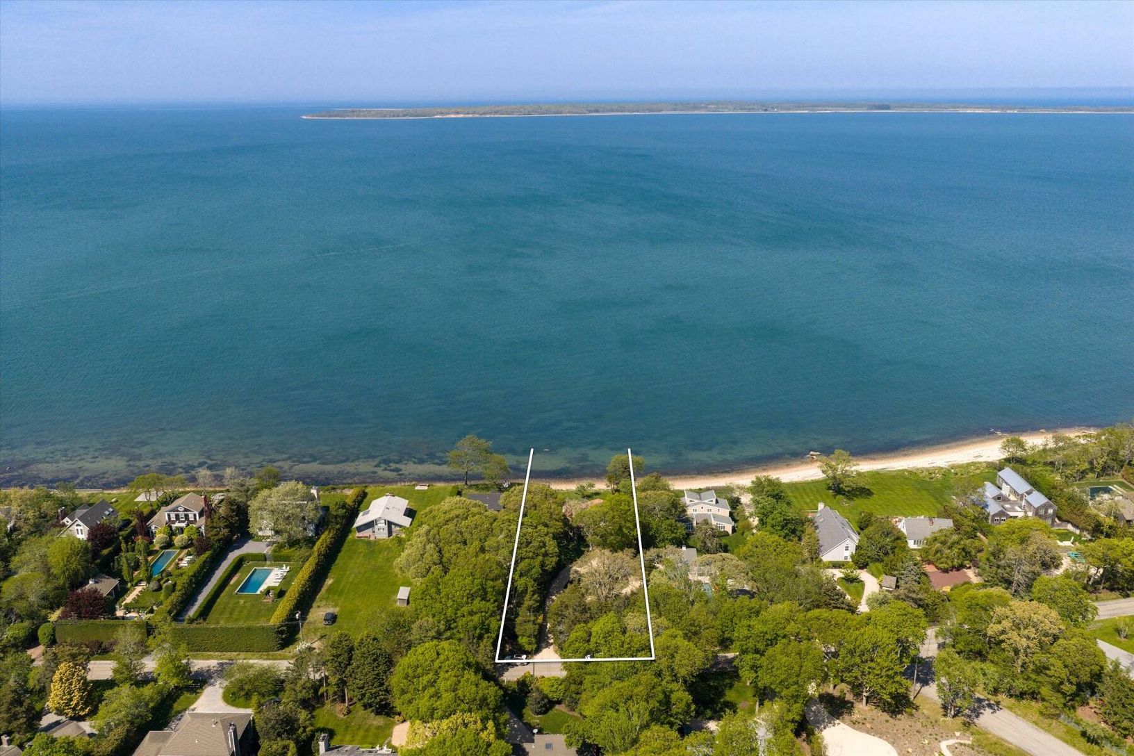 Panoramic Water Views On Gardiners Bay