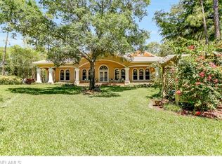 1340 Oakes Blvd, Naples, FL 34119