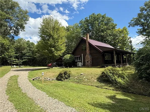 8 Westwood Dr, Millport, NY 14864