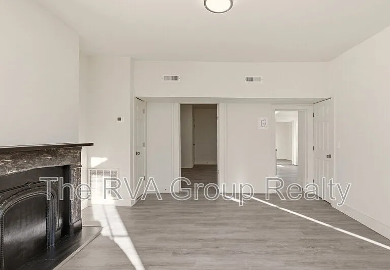 27 S Jefferson St #A — Photo 7