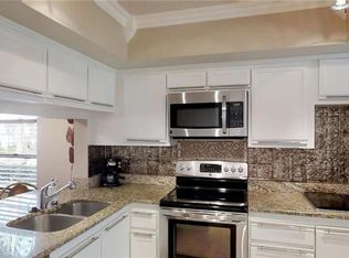 905 Augusta Blvd APT 4, Naples, FL 34113