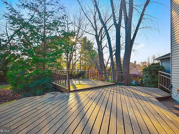 5th image of 709 N Mac Phail Ct