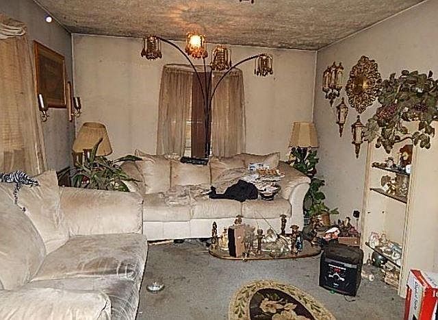 2nd image of 900 Shearor St