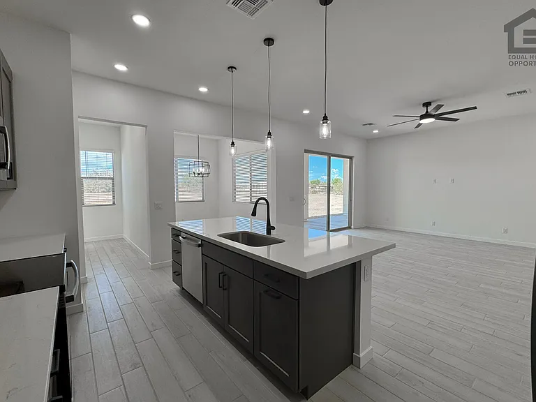 18116 W Morning Vista Ln — Photo 8