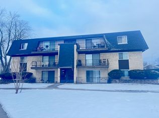 11111 S 84th Ave APT 3B, Palos Hills, IL 60465