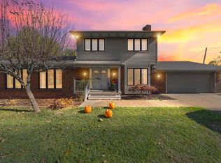 9844 Pine Knob Rd, Clarkston, MI 48348