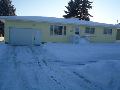 1825 4th St SW, Minot, ND, 58701