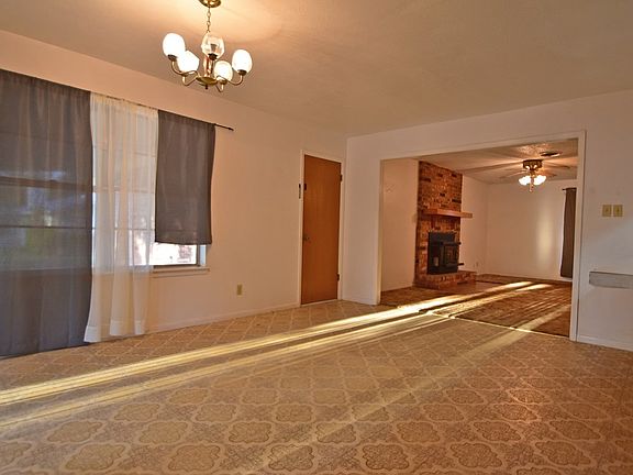 5th image of 114 Crestwood Dr #4
