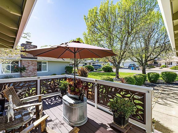 5th image of 7409 Oakmont Drive