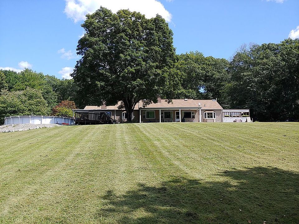 1st image of 689 Squaw Rock Rd