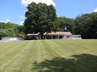 689 Squaw Rock Rd, Moosup, CT 06354