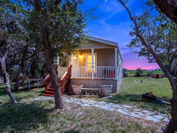 1448 PRIVATE ROAD 1518, Bandera, TX 78003