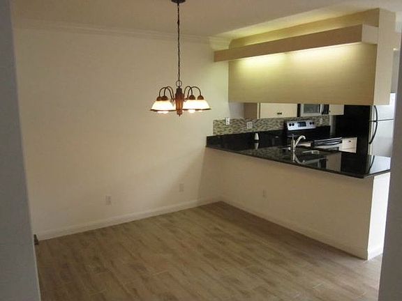 5th image of 5104 Wheatley Ct