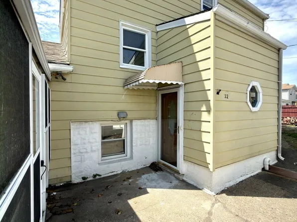 32 Linda Ave, Staten Island, NY 10305