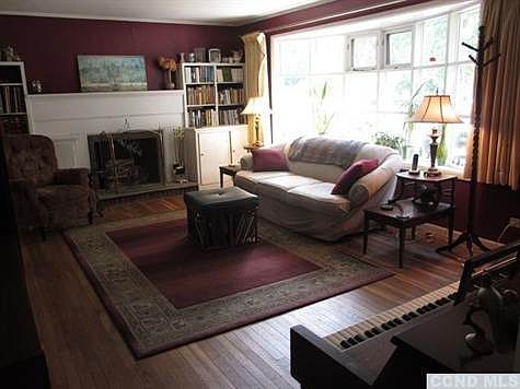 3rd image of 59 Payn Ave
