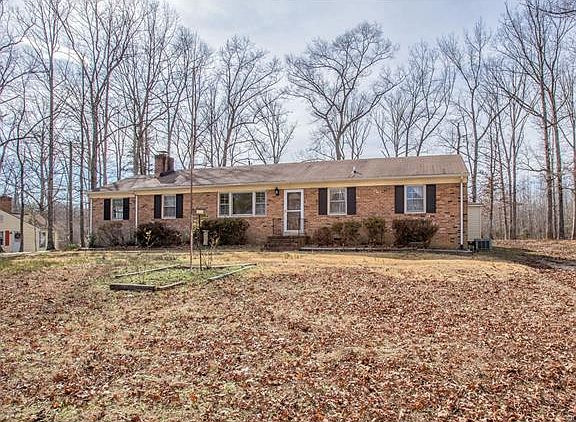 2nd image of 1752 Theresa Ln