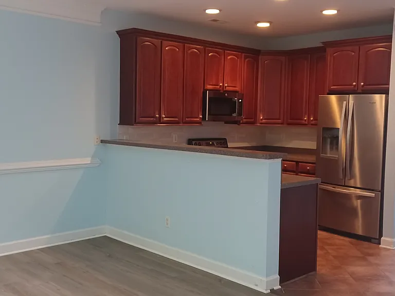 1270 Chatham Rdg — Photo 5