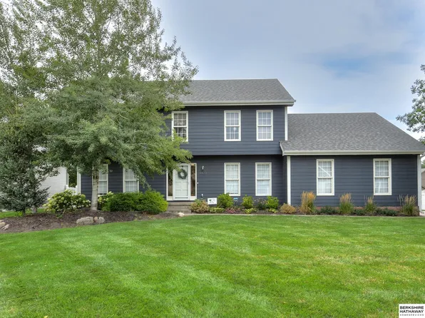 1423 S 218th St, Elkhorn, NE 68022