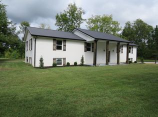 315 Bob Perry Rd, Bethpage, TN 37022