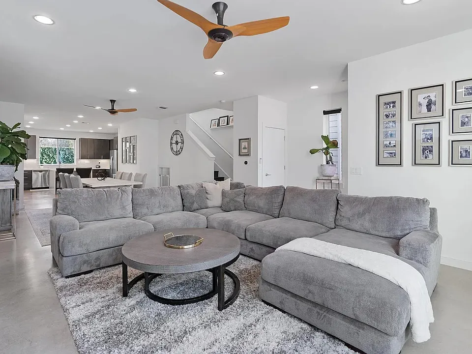 4020 Airport Blvd #7