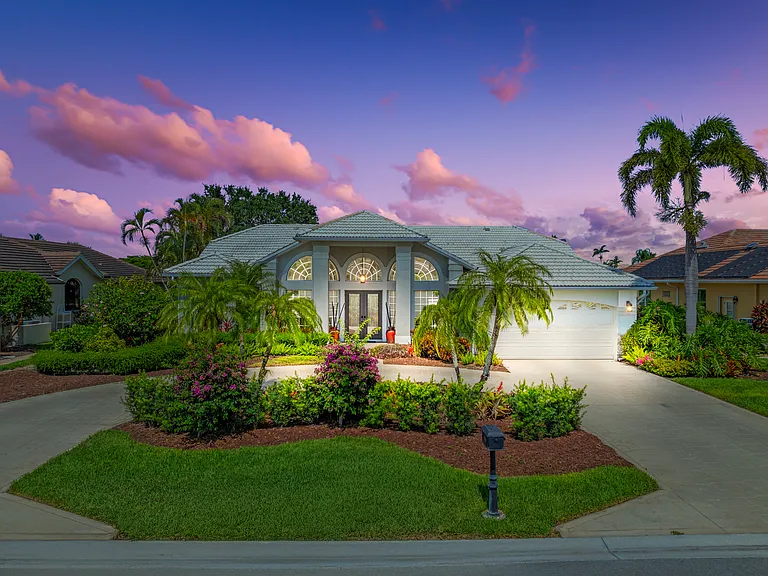 8949 Lely Island Cir — Photo 27