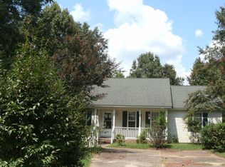 104 Cloverdale Dr, Clayton, NC 27520