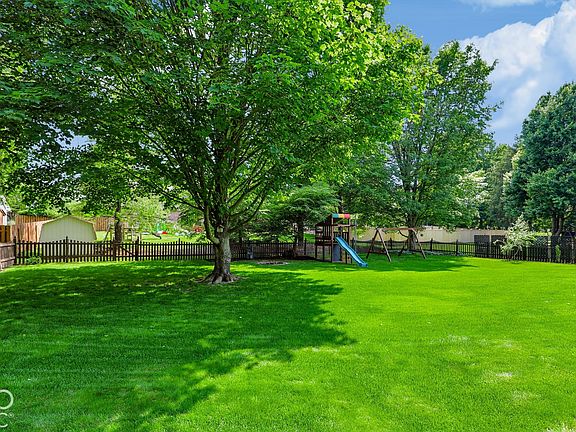 4th image of 14710 Laredo Ct