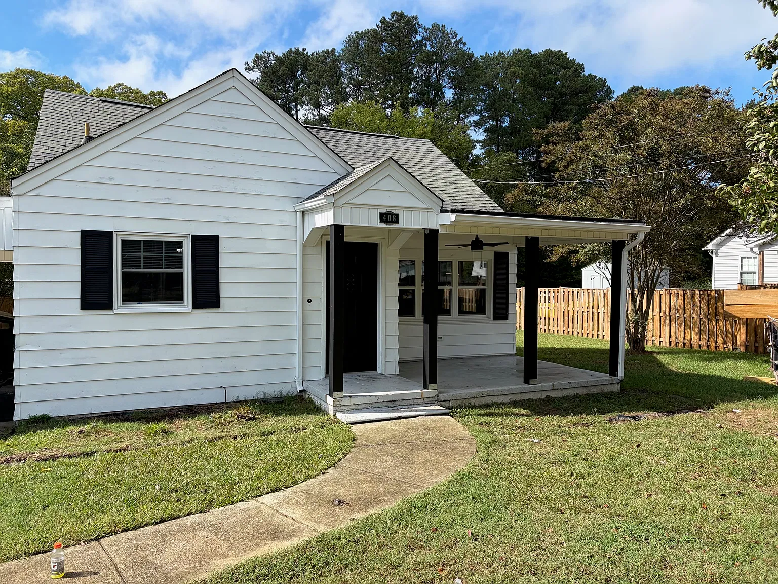2 bed, 976 sqft, $1,850 — Photo 1