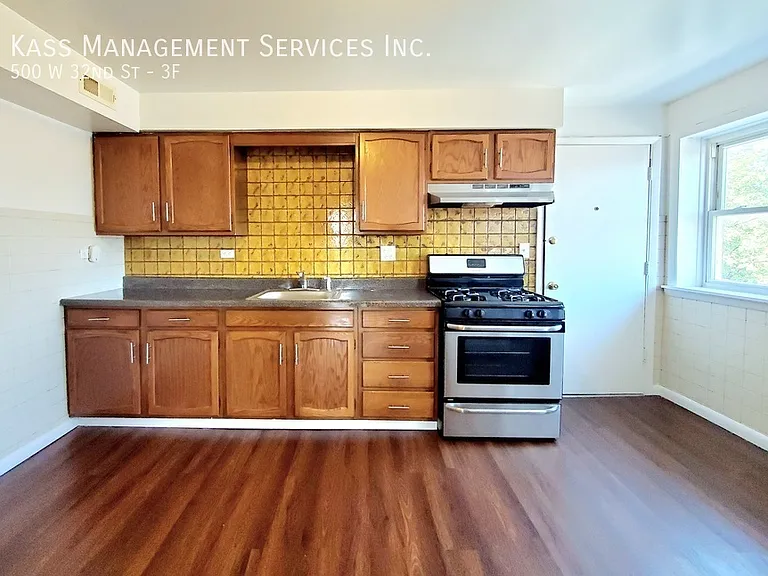 500 W 32nd St #3F — Photo 2