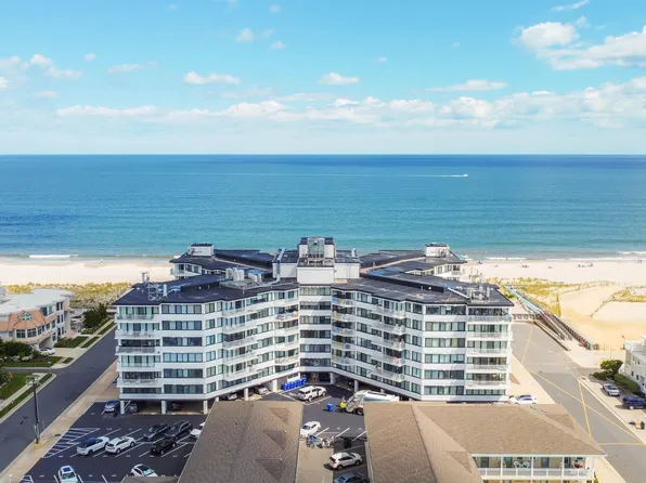 111 S 16th Ave APT 410, Longport, NJ 08403