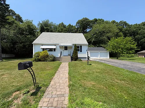 136 Putney Dr Photo 1