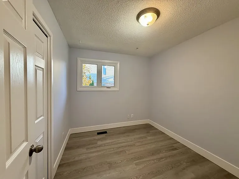 1259 Marenger St #A — Photo 10