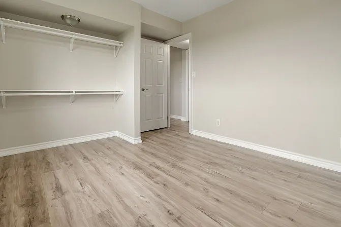 500 Mapleview Dr W #309 — Photo 18