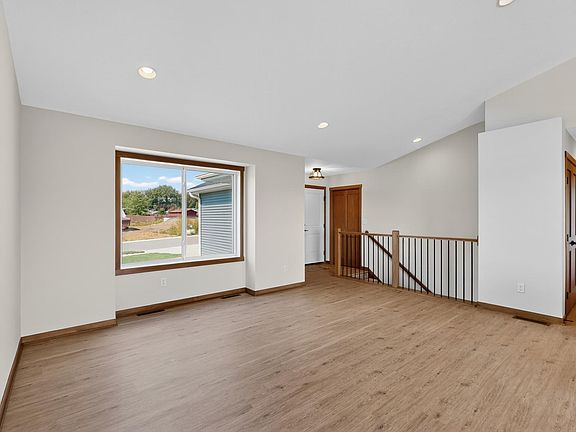 5th image of 6152 Cody Pl NW