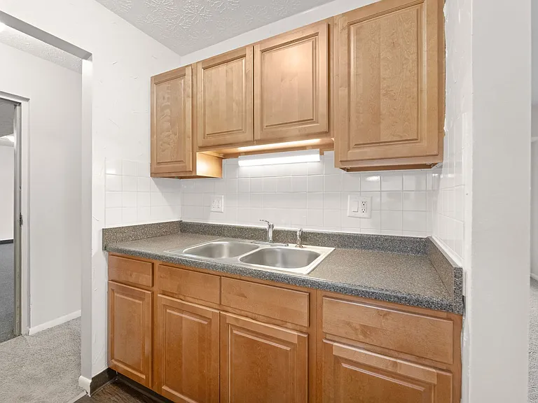 The Hillcrest Apartments — Photo 64