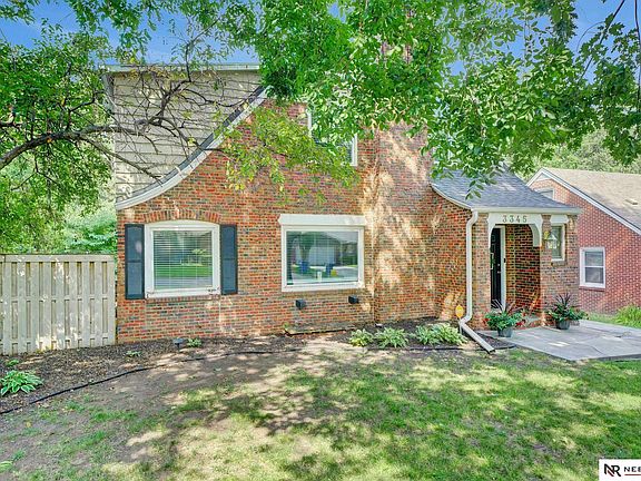 3rd image of 3345 Grimsby Ln