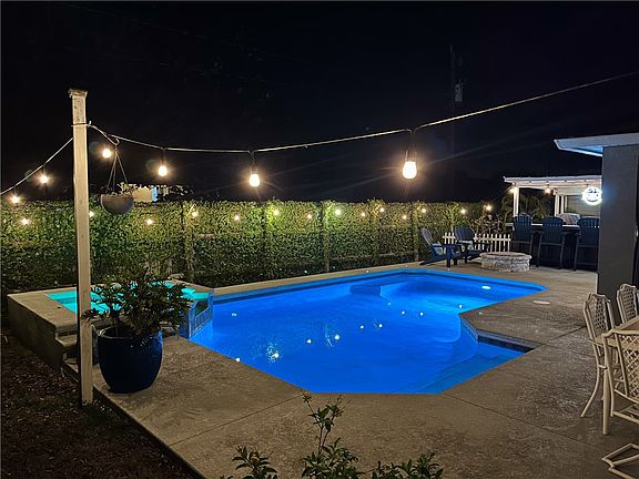 4th image of 8415 103rd Ct