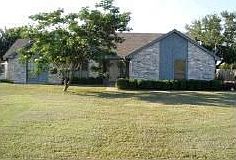1st image of 810 Lynn Ann Dr