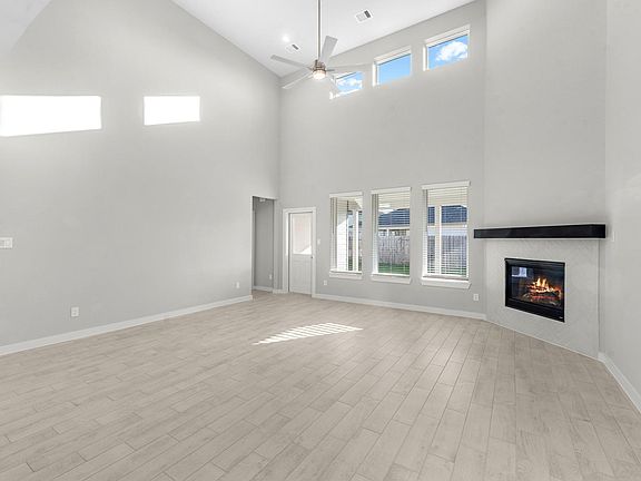 5th image of 3114 Spitfire Dr