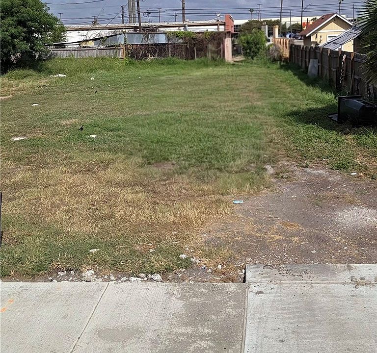 1st image of 3025 David St