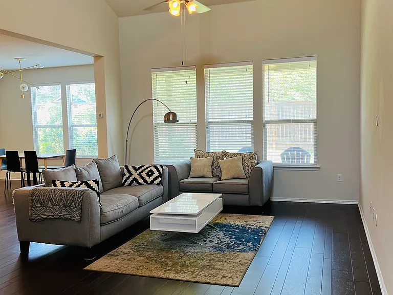 908 Cottage Bank Trl — Photo 4