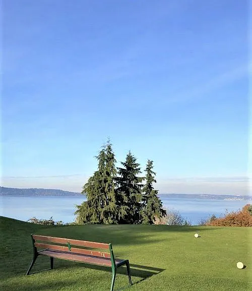 One of the two Golf Courses nearby