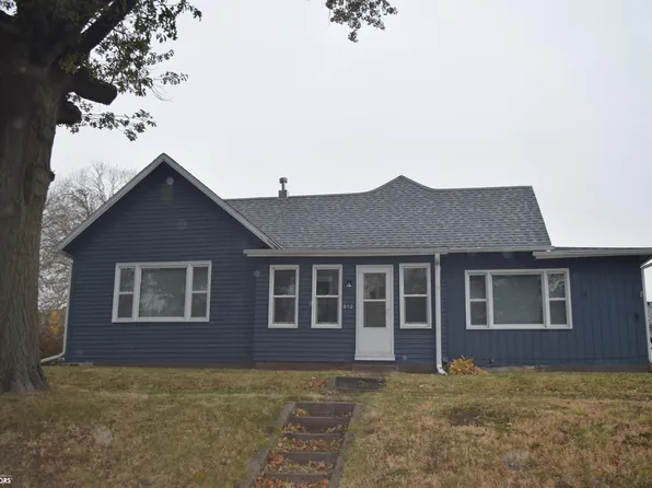912 Laurel St, Harlan, IA 51537